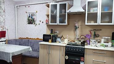 Продажа коттеджей и домов: Дом из пяти комнат имеется хоз постройки сарай на 10 голов, два — 10