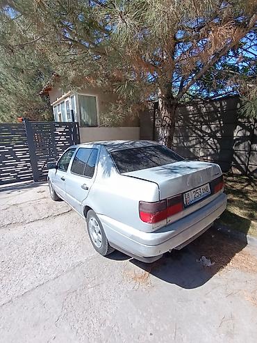 volkswagen vento токмок: Volkswagen Vento: 1995 г., 1.8 л, Механика, Бензин, Седан — 6