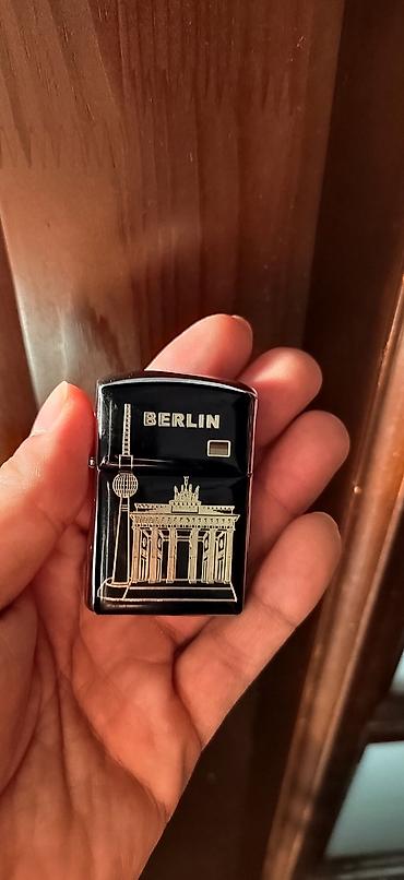 zippo yandıran: Metal qutu alovlandırıcı – “Berlin” dizaynlı - Korpus: cilalanmış — 3