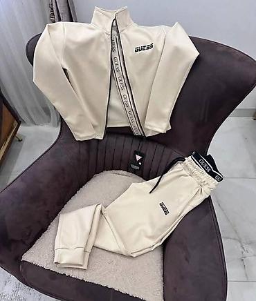 pull and bear dzemperi: Trenerke komplet Guess gornji i donji deo. - Gornji deo kraci sa — 2