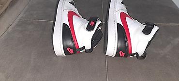 michael cors patike: NIKE PATIKE COURT BOROUGH MID 2 BG ZA DEČAKE vel.35 ug 22 — 4