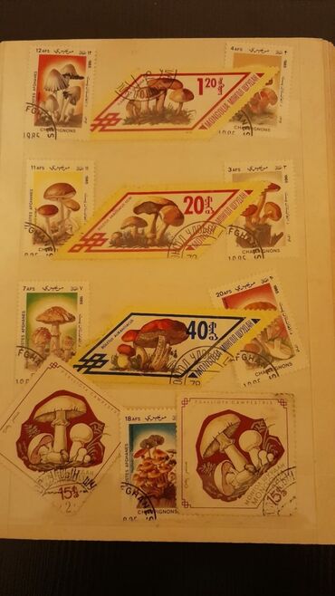 Markalar: Старинные марки. 1 штука-2 маната. Всего 163 штуки. Есть ещё советские — 13