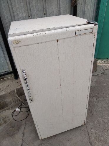 продаю посудомоечная машина: Холодильник Biryusa, Б/у, Однокамерный