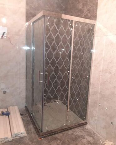 Duş kabinaları, arakəsmələr: Yeni Üstü açıq kabina, Künc üçün, Pulsuz çatdırılma — 20