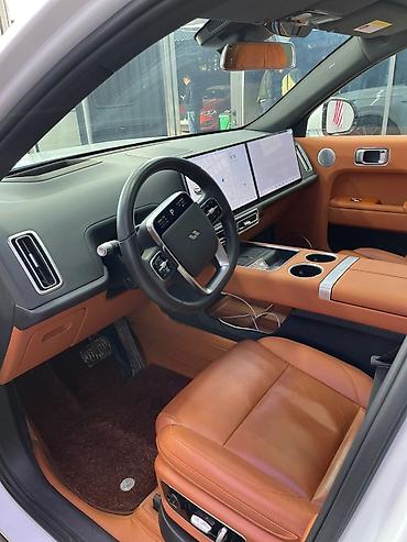 Lixiang: Lixiang L7: 2024 г., 1.5 л, Робот, Гибрид, Кроссовер — 7