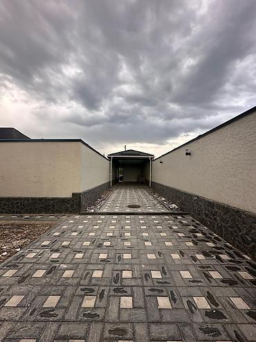 Продажа коттеджей и домов: ПРОДАЁТСЯ ОСОБНЯК Локация: ж/м Арча бешик, пересечение — 14