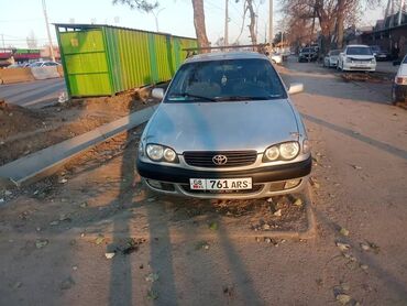 Toyota: Toyota Corolla: 2001 г., 1.8 л, Механика, Бензин, Хэтчбэк — 4