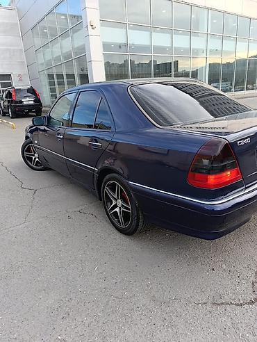 kompressor teh: Mercedes-Benz C240 sedan - Kuzov: 4 qapılı sedan, tünd mavi rəng - — 2