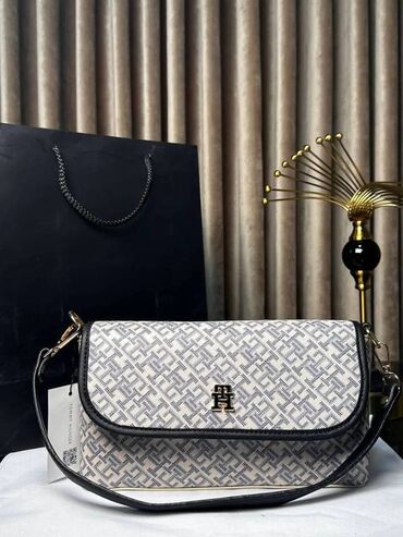 Torbe: Tasne 
pk na lalafo.rs — 2 Torbe: Tasne 
pk — 2