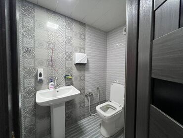 Uzunmüddətli kirayə mənzillər: Inqilaba yaxin ərazidə gözəlli̇k salonu icareye verilir, gözəllik — 11