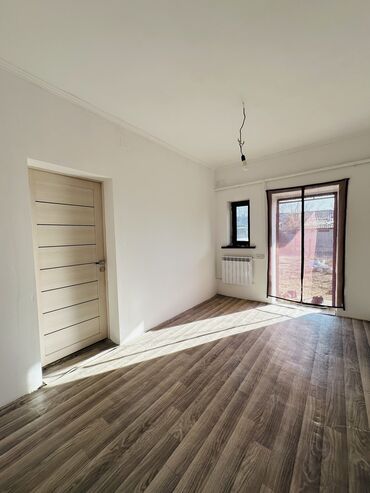 Долгосрочная аренда домов: 70 м², 4 комнаты, Парковка — 9