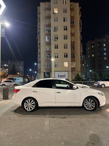 фольксваген поло автомат: 2010 2.0 kiya cerato satılır 244000 probeq Mator yenidən otiginal