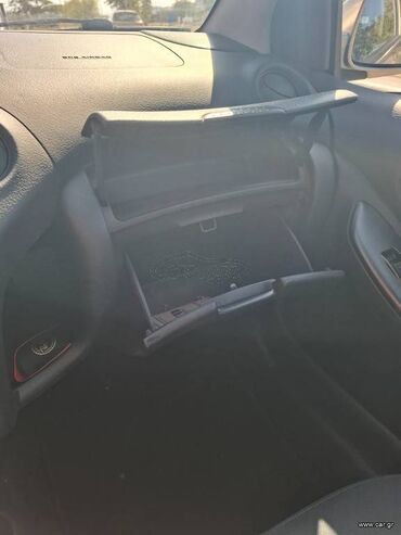 Toyota: Toyota Yaris: 1 l. | 2005 έ. Χάτσμπακ — 8