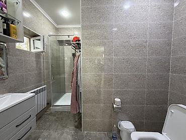Долгосрочная аренда домов: 260 м², 6 комнат — 13