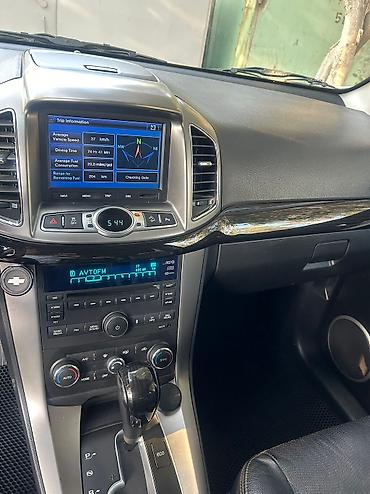 park maşın: Chevrolet Captiva: 2.4 l | 2015 il 73000 km Ofrouder/SUV — 4