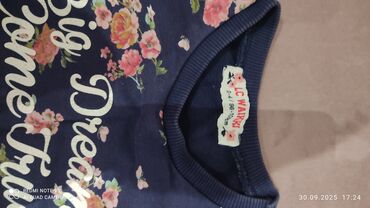 Koftalar, sviterlər: Uşaq geyim dəsti 1) LC Waikiki trikotaj sviter: - Ölçü: 4-5 yaş / — 11