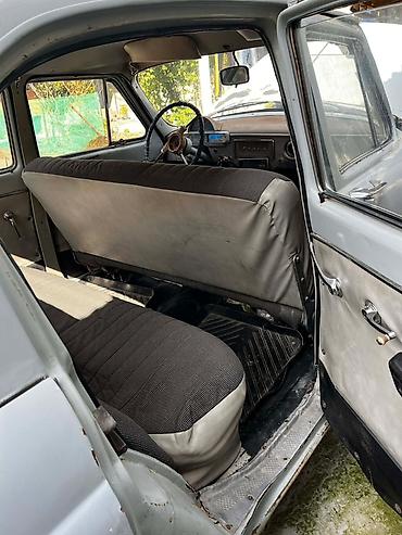 ГАЗ: GAZ-21 Volqa, klassik sovet sedanı Xüsusiyyətlər: - Korpus: 4 qapılı — 8