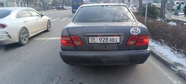 чехол для автомобиля мерседес: Mercedes-Benz E-Class: 1997 г., 2.3 л, Механика, Газ, Седан