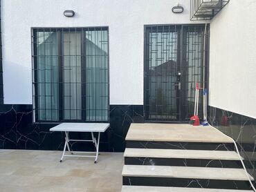 Uzunmüddətli kirayə evlər: 70 kv. m, 3 otaqlı, Kanalizasiya, İşıq, Qaz — 36