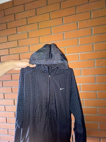 catapult prsluk: Nike muška jakna/duks sa kapuljačom i rajsferšlusom. - Model: lagana — 1