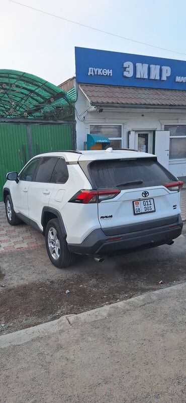 Toyota: Toyota RAV4: 2019 г., Автомат, Бензин, Кроссовер — 2