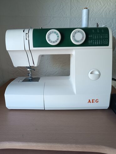 Na prodaju ispravna AEG mašina za šivenje maksimalno očuvana.Cena 50e