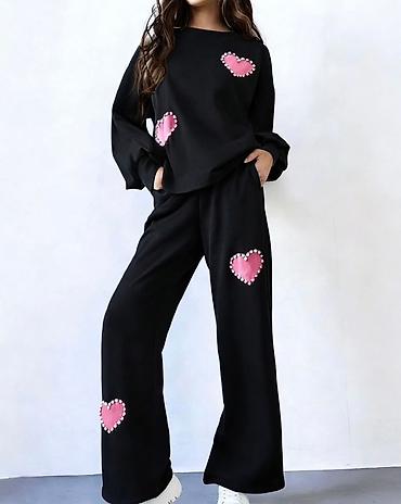 Gornji i donji deo: Kompleti.Cena 2400 din — 2