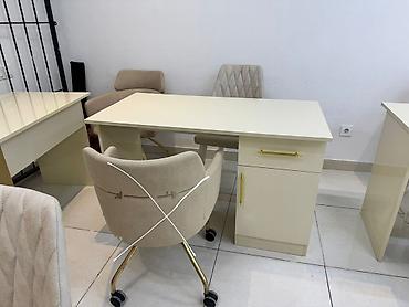 salon usdolu: Aynur2 💃 Manikur masası teze hazırlanıb yenidir 130 azn Ünvan nizami M — 1