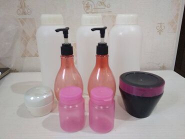 Digər aksesuarlar: Bosh shampun va krem qablari pulsuz verilir (kosmetoloqlara lazim
