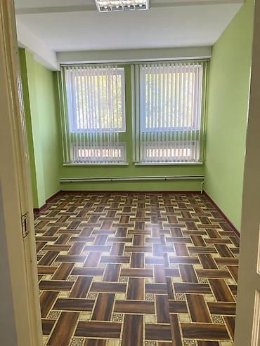 Аренда коммерческой недвижимости: Сдаю Офисный кабинет: 8 м², С ремонтом, С отдельным санузлом — 9