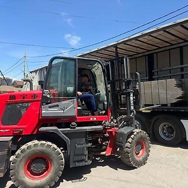 Погрузчики: Погрузчик, Вилочный — 8