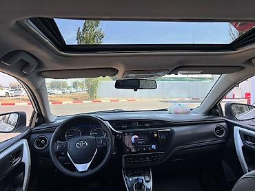 saf: Toyota Corolla: 2019 г., 1.8 л, Вариатор, Гибрид, Седан — 7