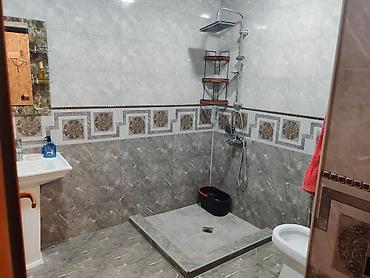 bakıxanov ev satışı: Ev Vişnyofkada yerləşir, 4 otaqlı, tam təmirli. 13x11-ə dir. 143kv m — 10