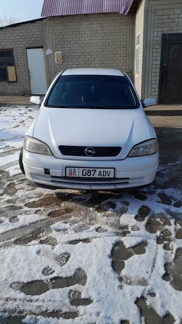 Opel: Opel Astra: 2003 г., 1.6 л, Механика, Бензин, Седан