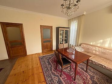 nefcilerde kiraye evler ucuz: Qusar şəhərin lap mərkəzində Nərimanov parka yaxın. 3 otaqlı mənzil — 3