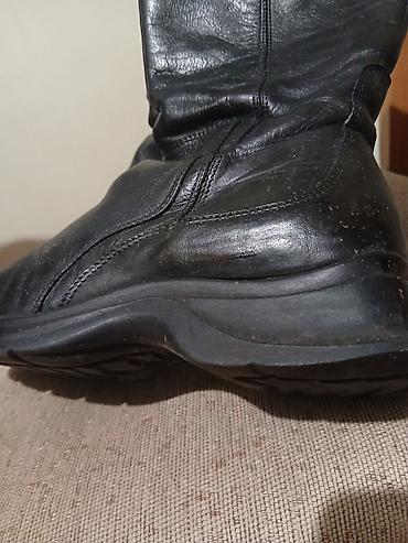 massimo duti cizme: Crne mekane kožne čizme postavljene filcom, visina 30 cm, broj 37 — 5
