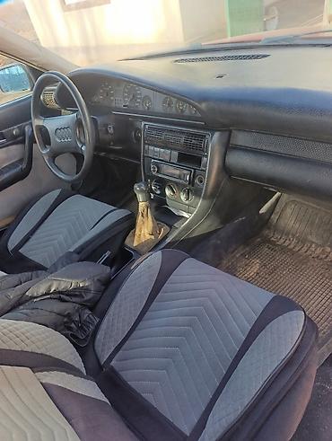 Audi: Audi 100: 1992 г., 2 л — 4