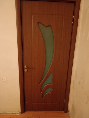 şüşeler: 2 eded qapi 130m