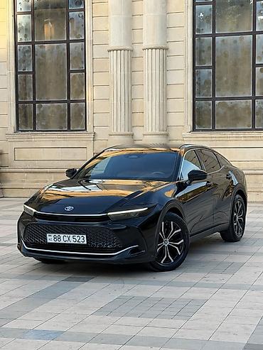 mercedes c220 cdi motor: Toyota Crown: 2.5 l | 2023 il Krossover — 1