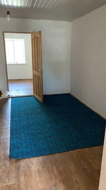 дом село раздольный: 20 кв. м, 1 бөлмө, Жылытылган, Брондолгон эшиктер, Унаа токтотуучу жай