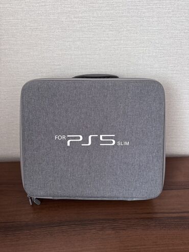 продаю чехол: Продаю кейс для PlayStation 5. Покупали за 3500 сом, пользовались 1