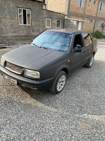 машина тико ош: Volkswagen Vento: 1992 г., 1.8 л, Механика, Бензин, Седан