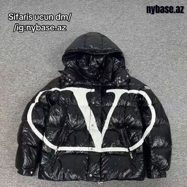 Plaşlar: Valentino x Moncler puffer
Sifariş 7-20 gün