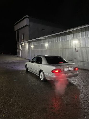Mercedes-Benz: Mercedes-Benz E-Class: 2000 г., 3.2 л, Автомат, Бензин, Седан — 5