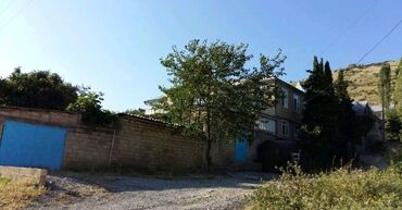 xacmazda heyet evi satilir: 6 otaqlı, 242 kv. m, Orta təmir