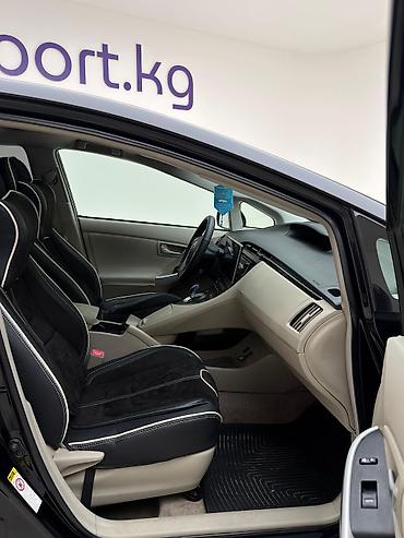 Toyota: Toyota Prius: 2011 г., 1.8 л, Вариатор, Гибрид, Лифтбек at lalafo.kg — 9 Toyota: Toyota Prius: 2011 г., 1.8 л, Вариатор, Гибрид, Лифтбек — 9