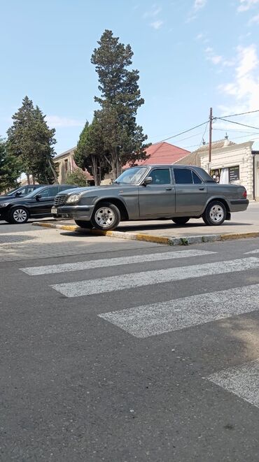 QAZ: QAZ Volga 31105 sedan - Kuzov: tünd boz rəng, 4 qapı, xrom ön — 5