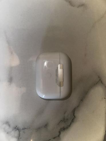 Кулакчындар: Apple AirPods Pro с беспроводным зарядным футляром - Активное — 2