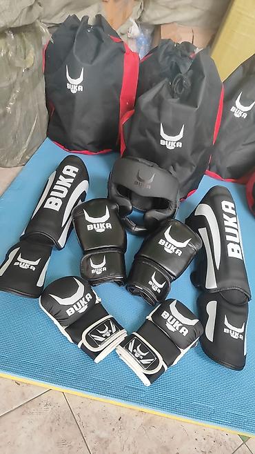 Перчатки: Комплект экипировки для единоборств BUKA Состав набора: - Боксерские — 2