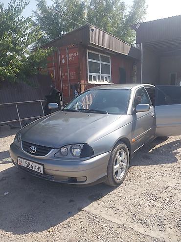 тайота авенсиси: Toyota Avensis: 2002 г., 1.9 л, Механика, Дизель, Хэтчбэк — 4